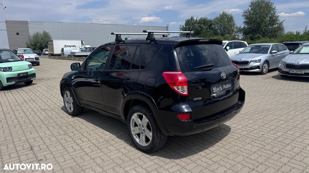Toyota RAV4 2.2 D-4D Executive - 3