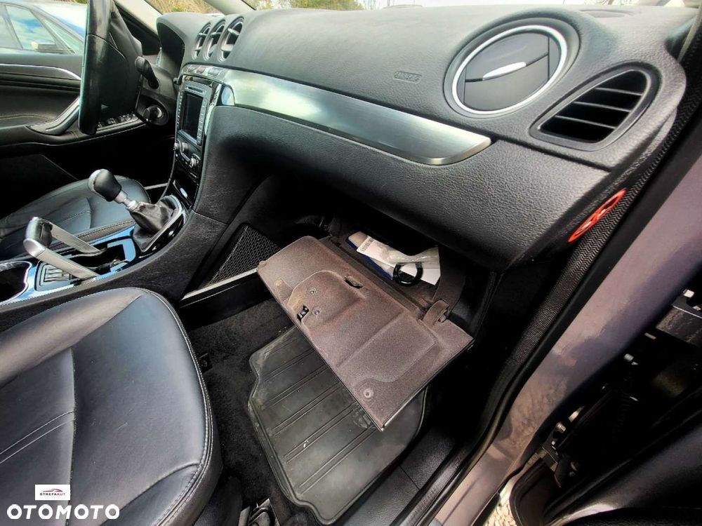 Ford S-Max - 21