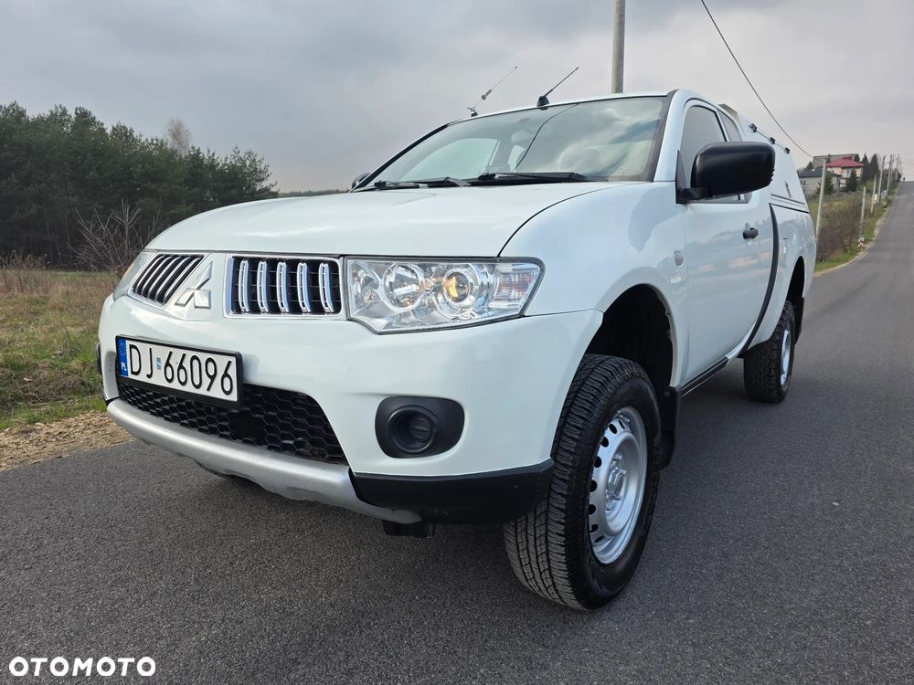 Mitsubishi L200 2.5 DID SC Inform - 2