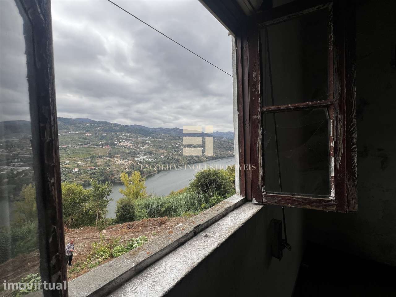 Moradia para restaurar com vista Rio Douro - Grande imagem: 3/16