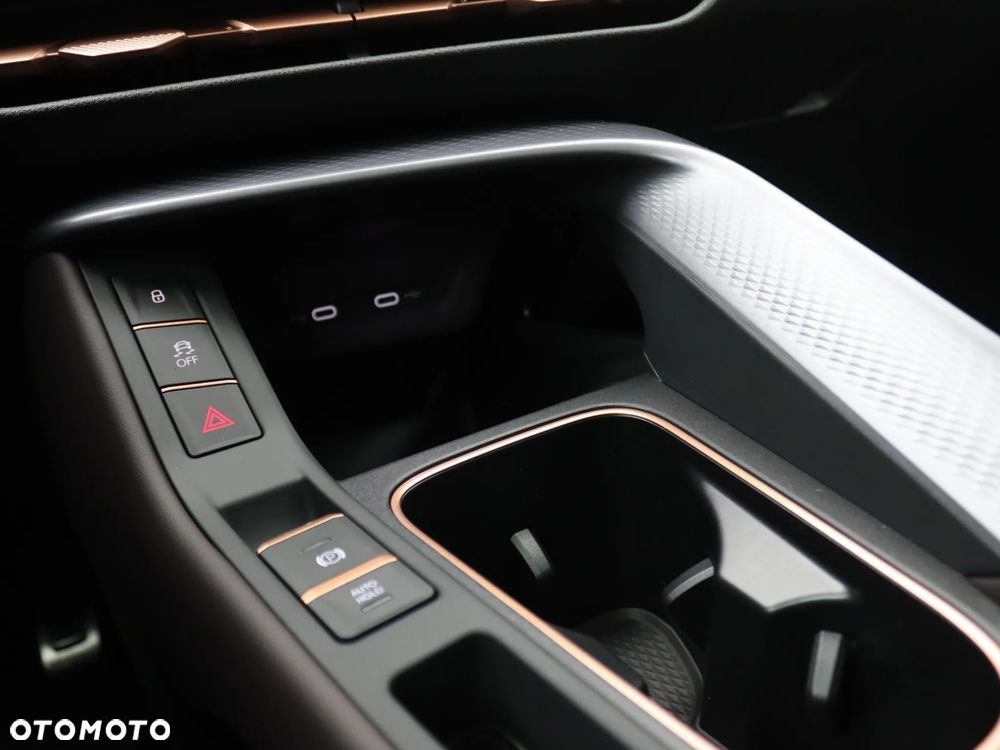 Cupra Terramar 1.5 e-Hybrid DSG VZ - 29