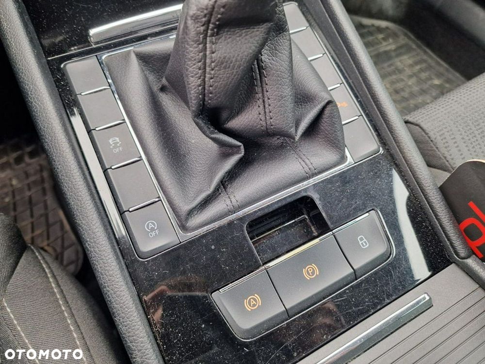 Skoda Superb 2.0 TDI Ambition - 31