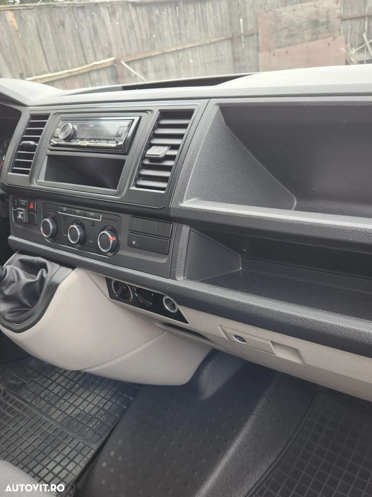 Volkswagen Transporter - 3