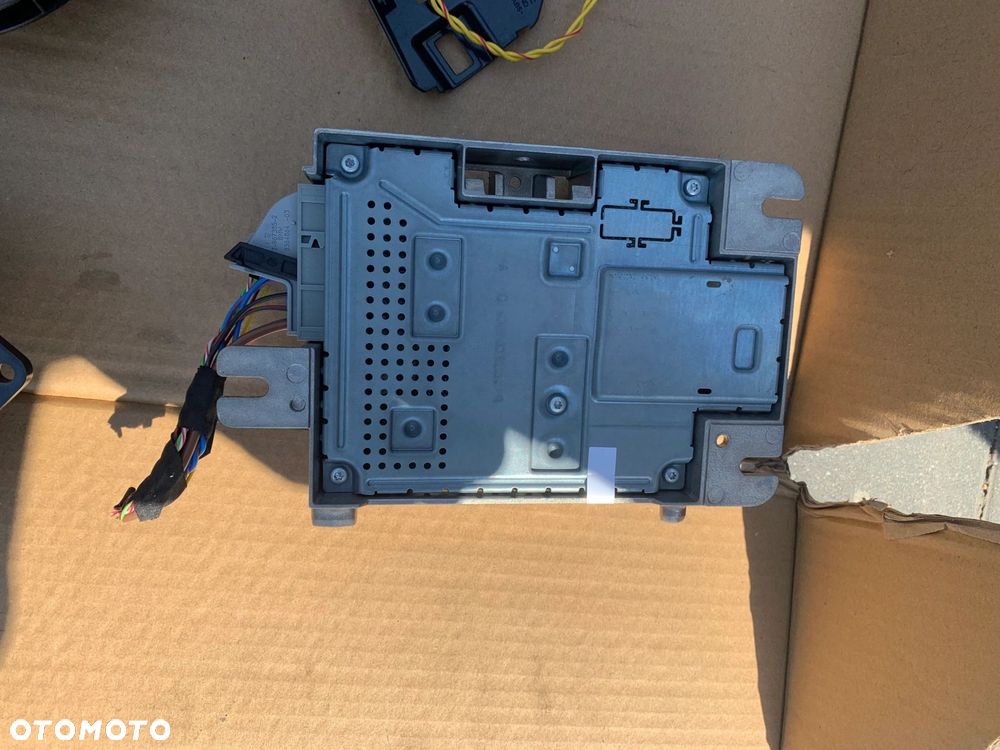 ZESTAW GŁOŚNIKÓW WZMACNIACZ HARMAN KARDON BMW 8 G16 M8 F93 - 14