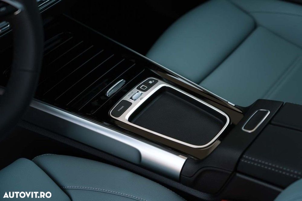 Mercedes-Benz EQB 300 4MATIC - 38