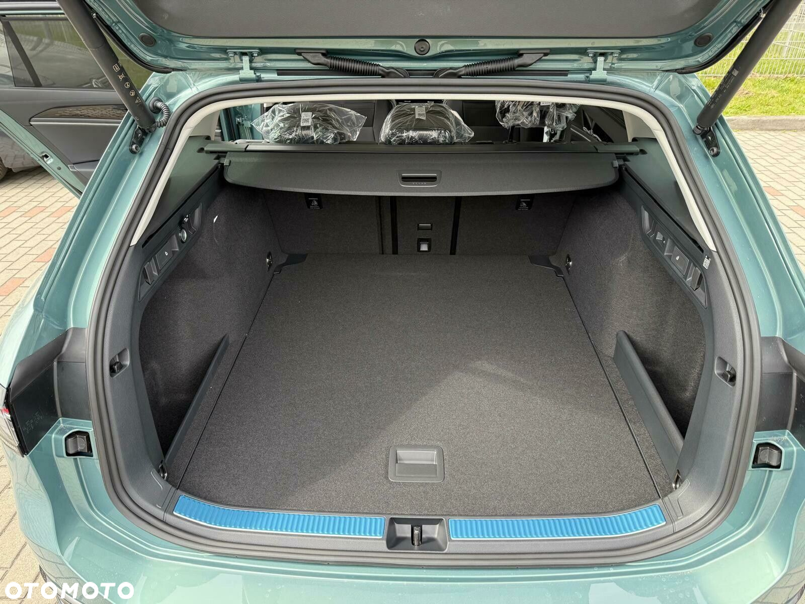 Volkswagen Passat - 35