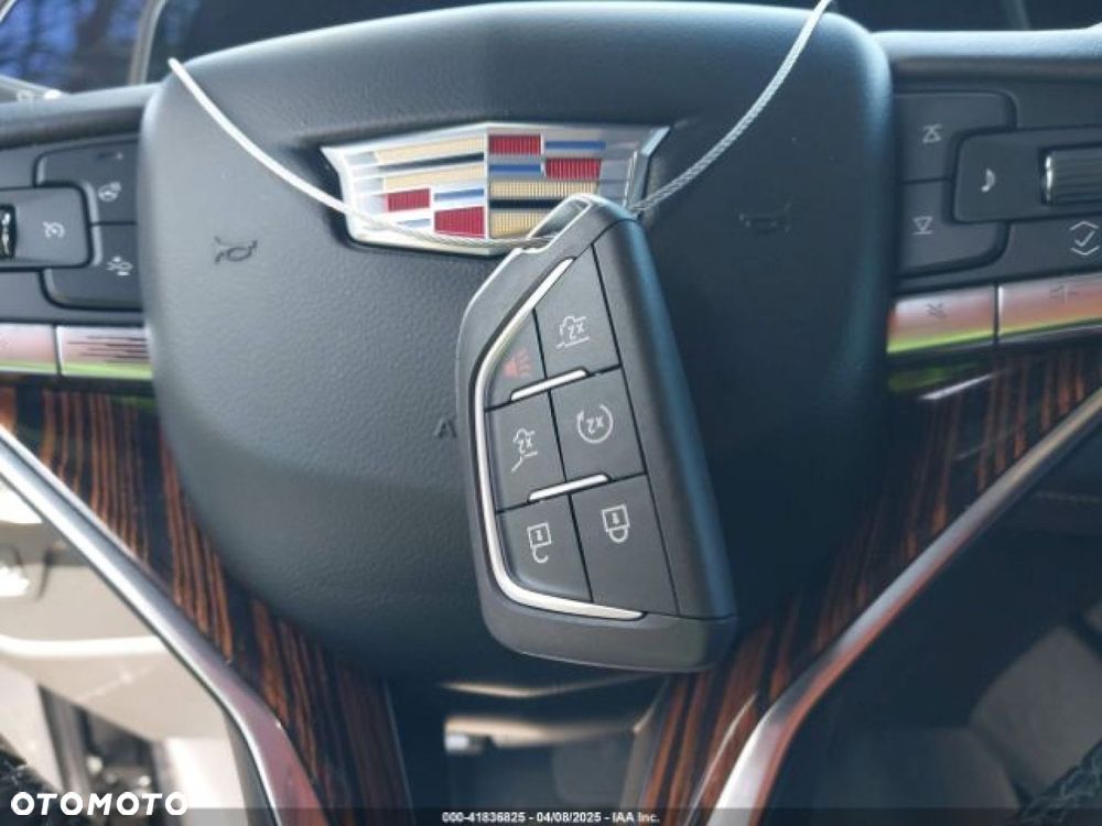 Cadillac Escalade - 13