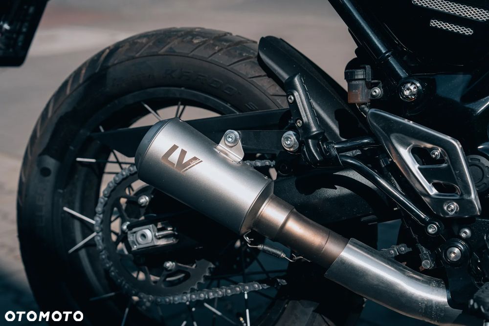 Triumph Scrambler - 9