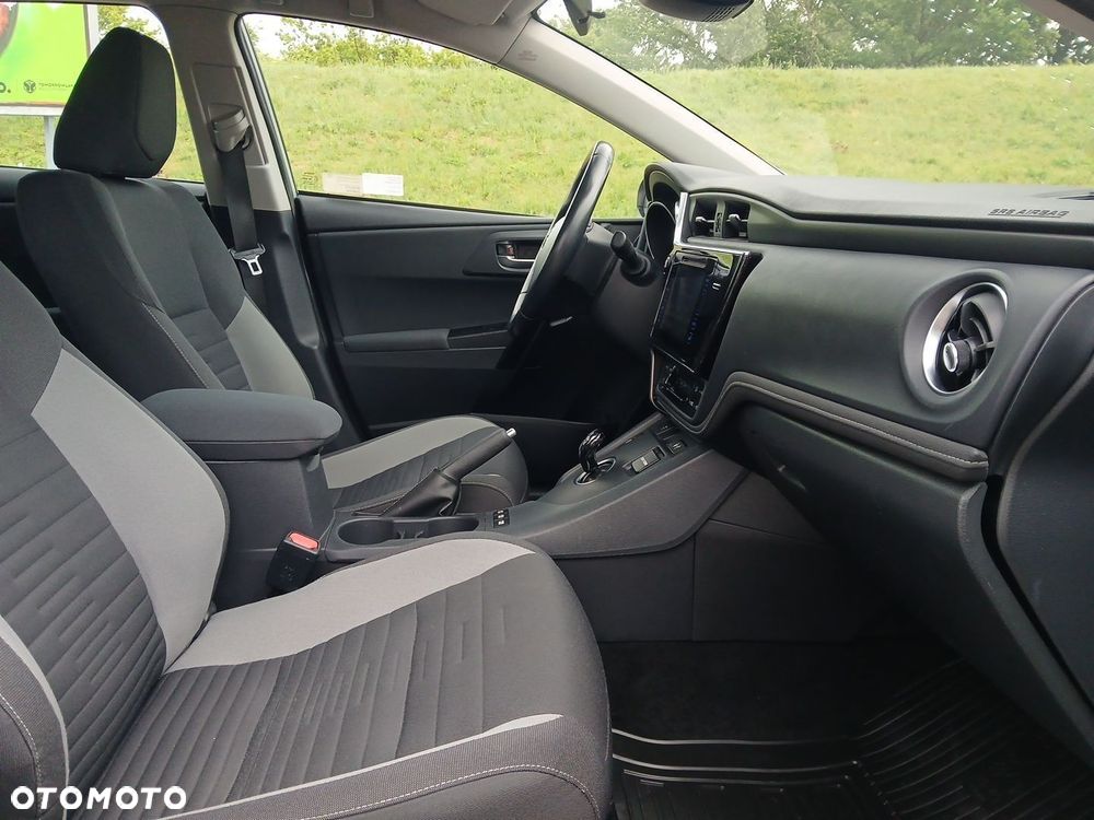 Toyota Auris Hybrid 135 Premium - 13