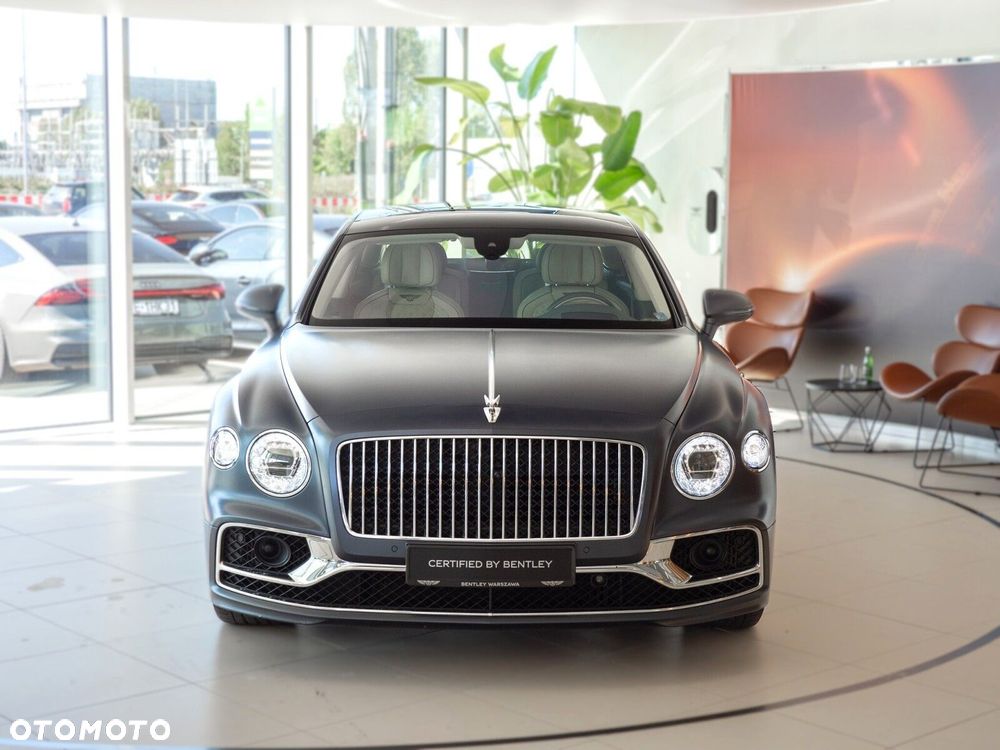 Bentley Flying Spur - 3
