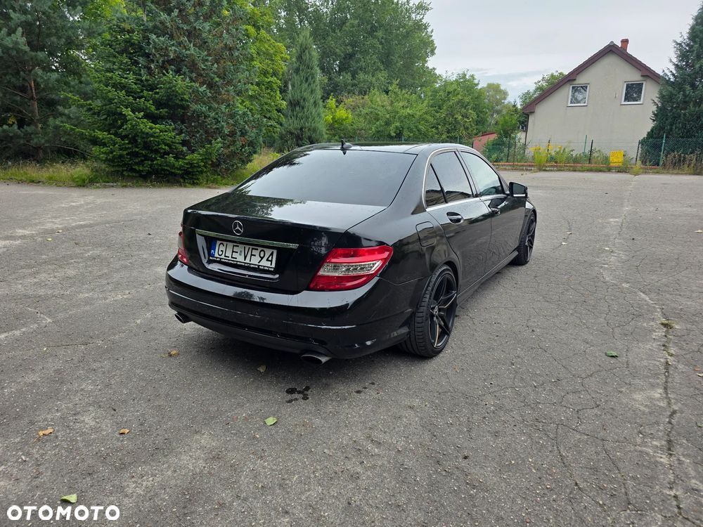 Mercedes-Benz Klasa C 320 CDI DPF 7G-TRONIC Avantgarde - 4