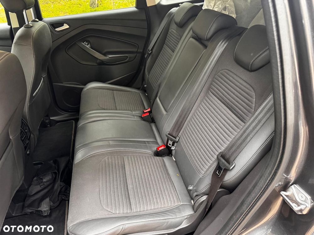 Ford Kuga 2.0 TDCi 4x4 Titanium - 23