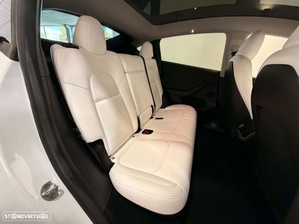 Tesla Model Y RWD - 18