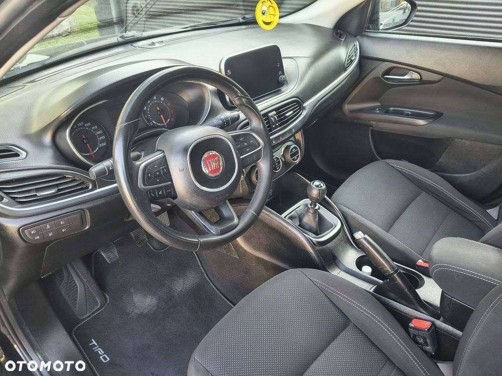 Fiat Tipo 1.4 T-Jet 16v Lounge EU6d - 16