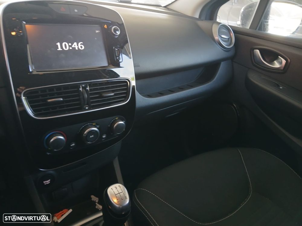 Renault Clio Sport Tourer - 8