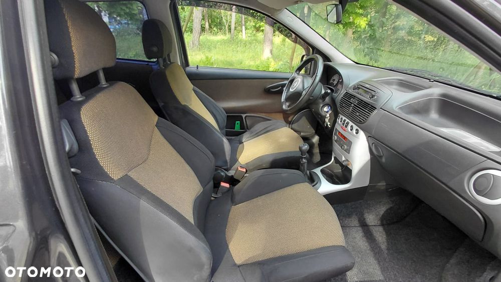Fiat Punto - 10