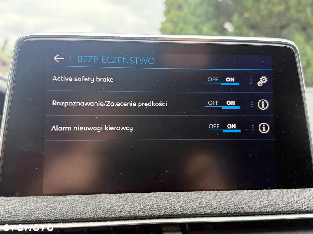 Peugeot 3008 PureTech 130 Stop & Start GPF Allure - 12