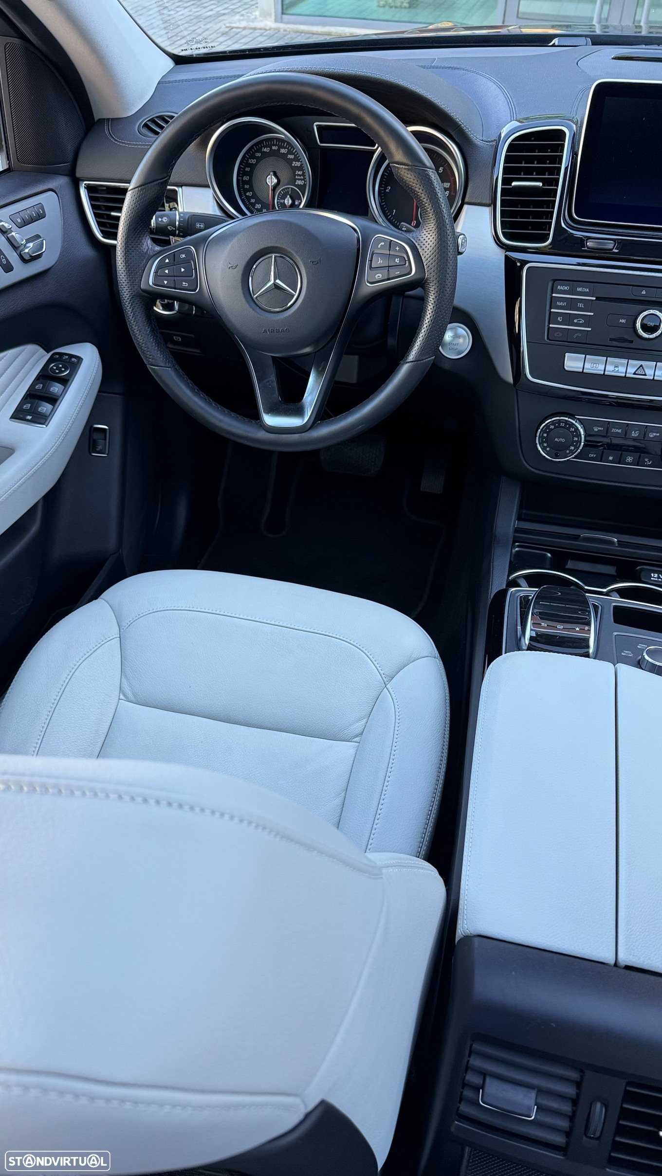 Mercedes-Benz GLE 350 d 4-Matic - 38