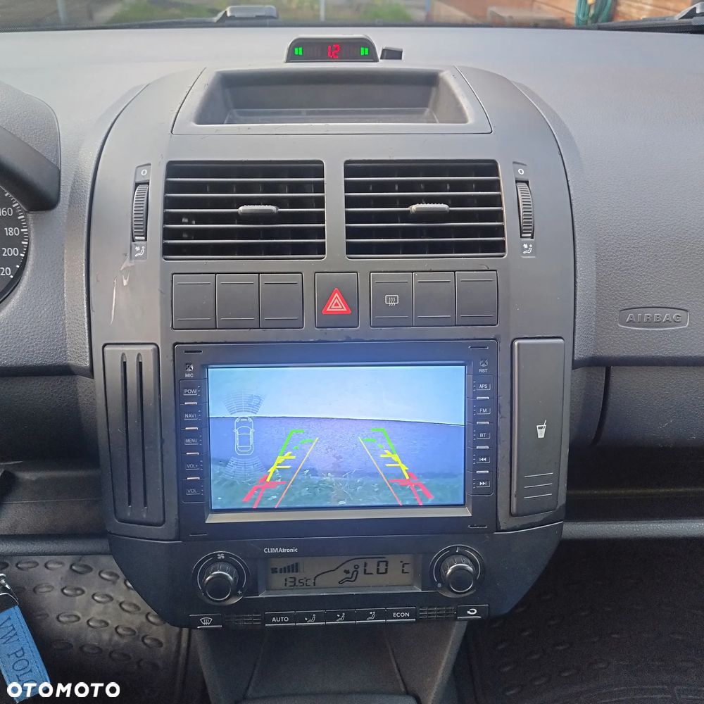 Volkswagen Polo 1.4 16V Comfortline - 19