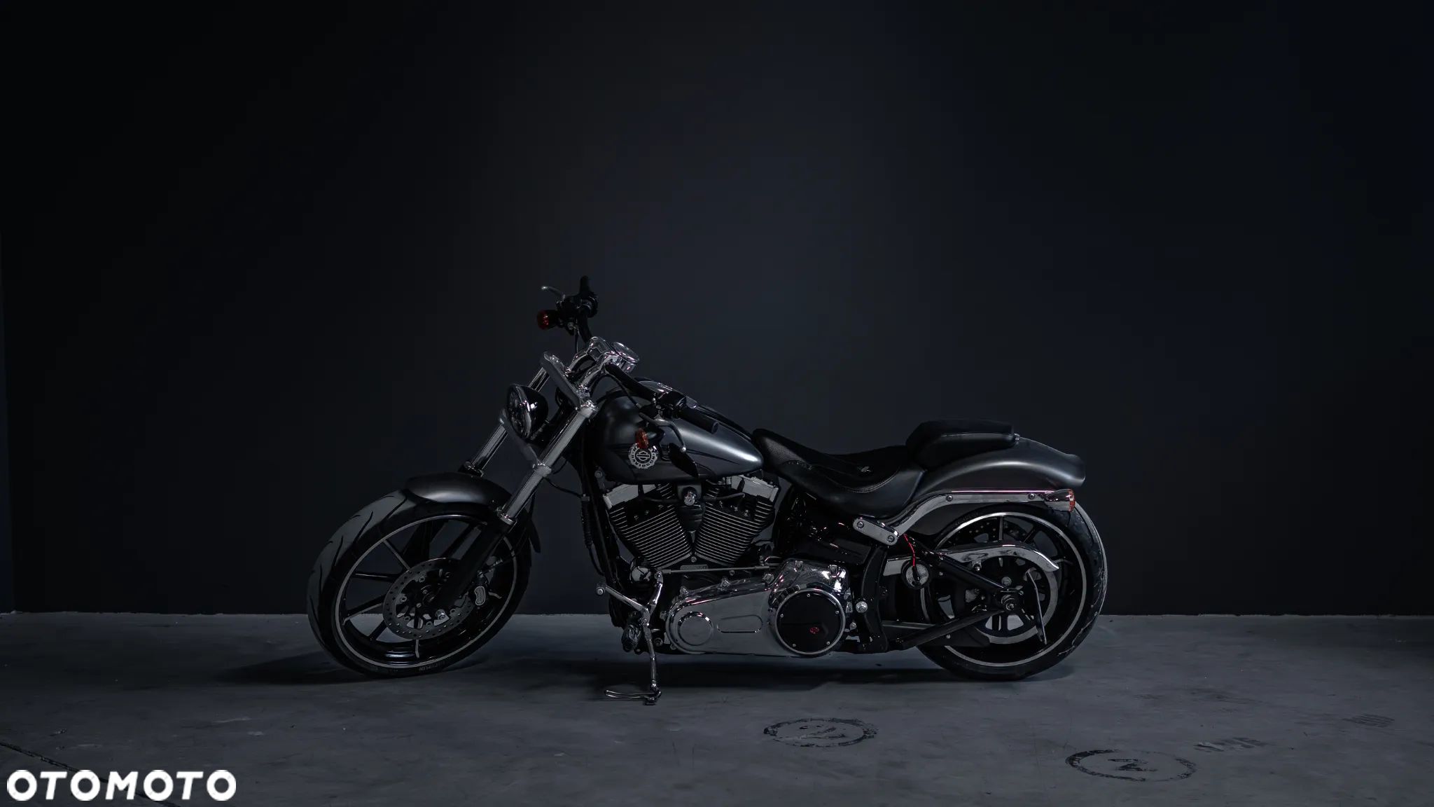 Harley-Davidson Softail Breakout - 1