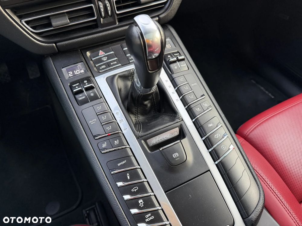 Porsche Macan GTS - 12