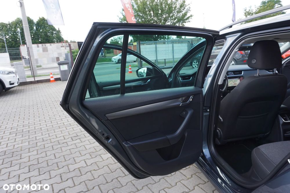 Skoda Octavia 2.0 TDI DSG Soleil - 22