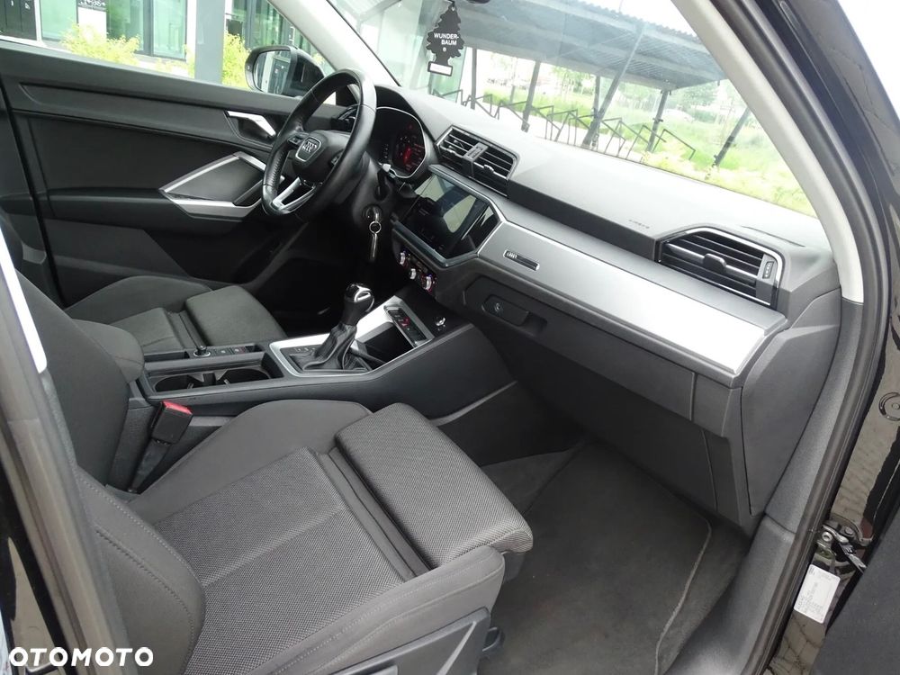 Audi Q3 - 17