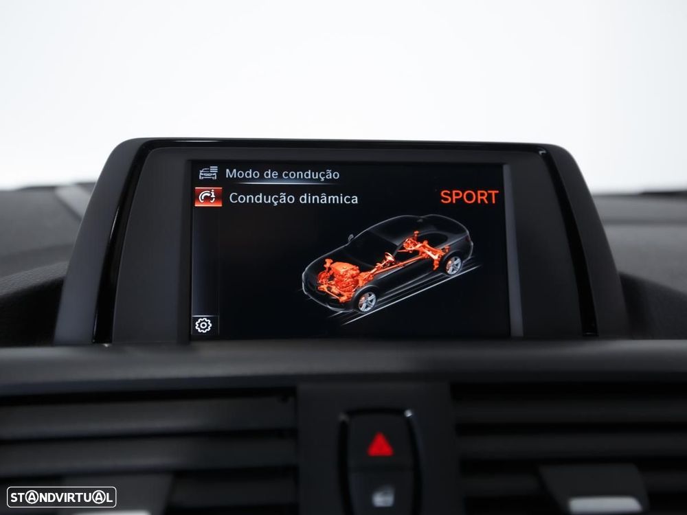 BMW M2 Auto - 22