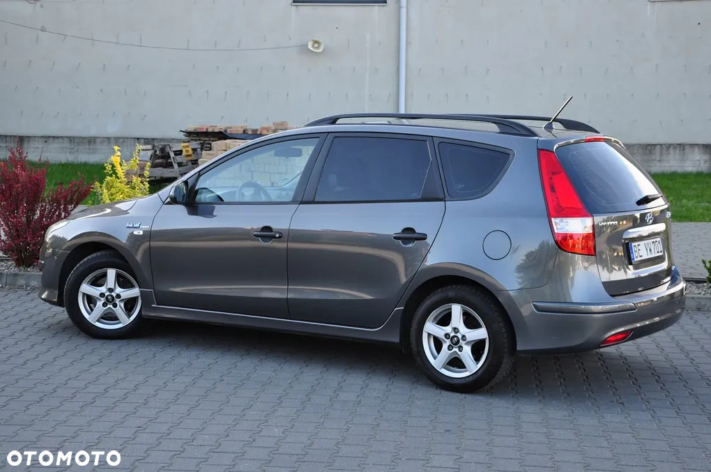 Hyundai i30 i30cw 1.6 CRDi blue Classic - 22