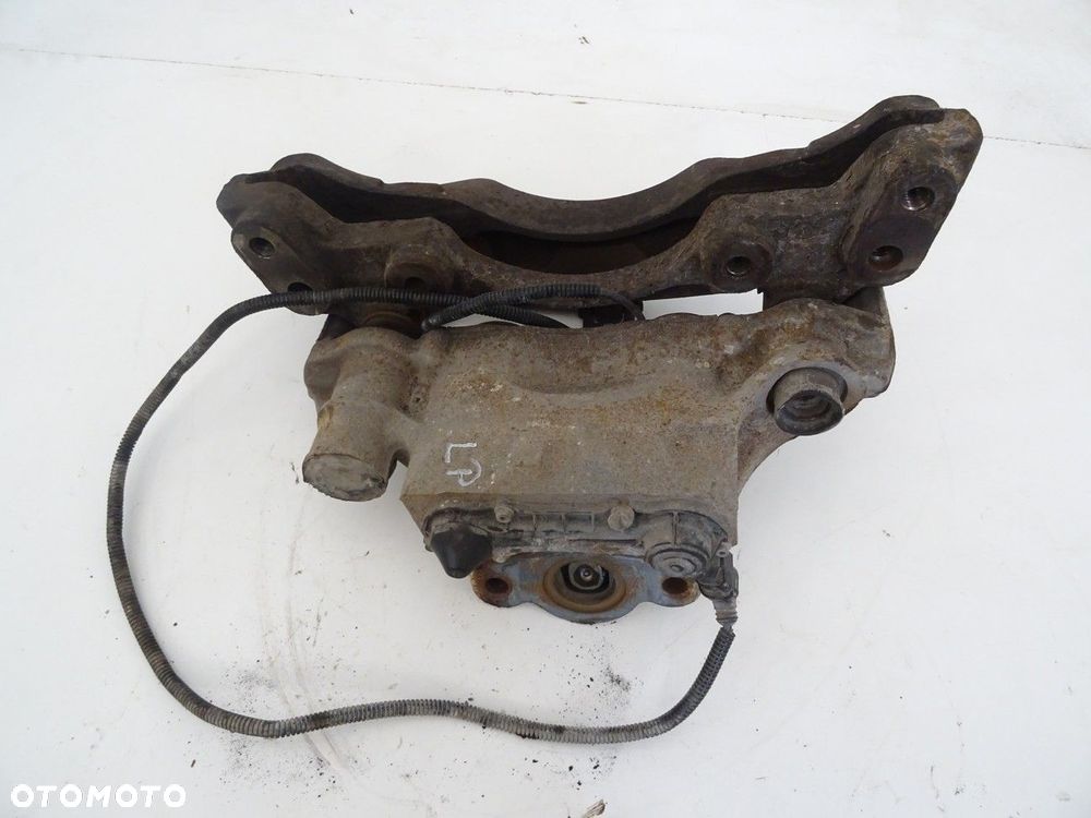 ZACISK PRZÓD LEWY - 263.00 PLN - MERCEDES-BENZ ACTROS MP2 / MP3 2002 - 2022 3236 B - 3