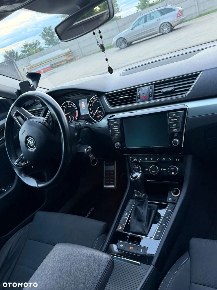 Skoda Superb 2.0 TDI DSG Ambition - 9