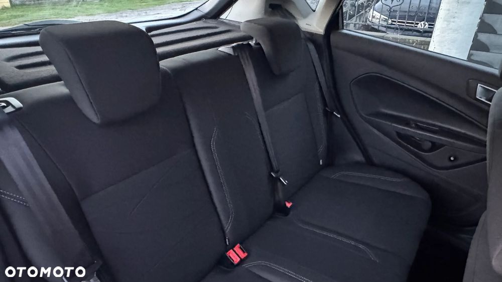 Ford Fiesta - 15