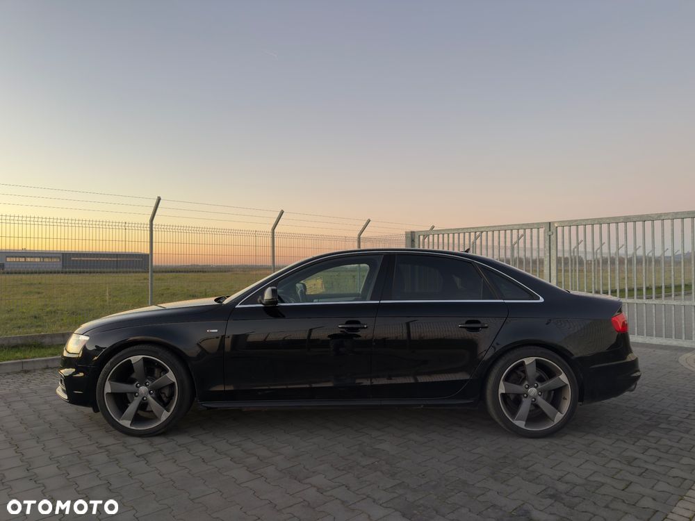 Audi A4 Limousine - 4
