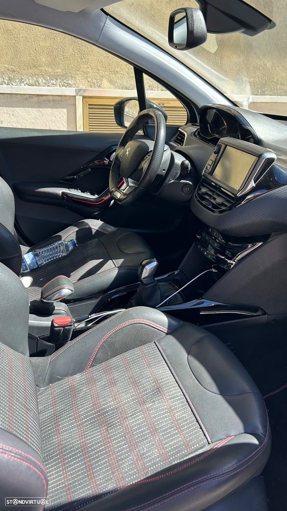 Peugeot 2008 1.2 PureTech GT Line - 6