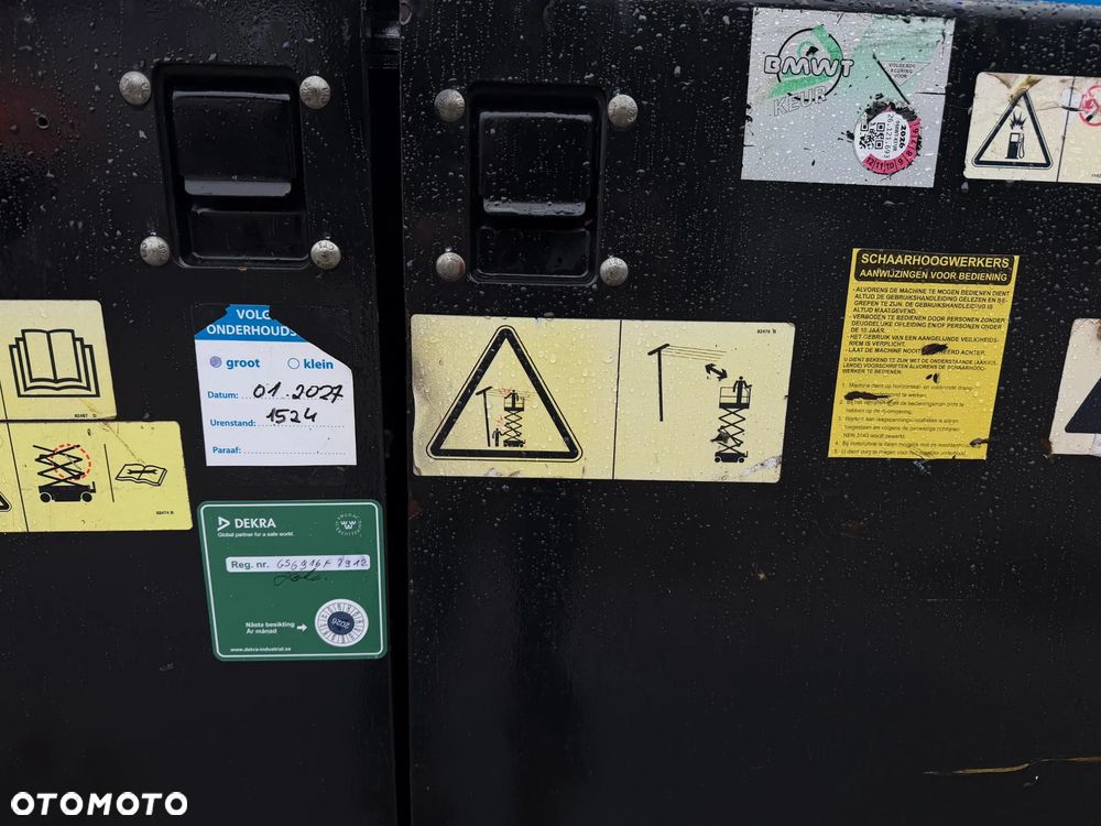 Genie Zwyżka Terenowa GS-4069RT Podnośnik Nożycowy Dźwig 14,5 metra jak Nowa z salonu! 1300 mtg. 2016 rok, Fabryczna przetwornica! 2x Gniazdo 230v góra dół. Pochodzi z Norweskiego urzędu Komuny. Zadbana! 4x4 Silnik Kubota. Zero Luzów i wycieków. Aktualne Serwisy DEKRA BMWT. Wysuwany Balkon. Sterowana z dołu i góry. Okazja Tanio !! Dokumentacja! Bez DPF, adBLUE - 7