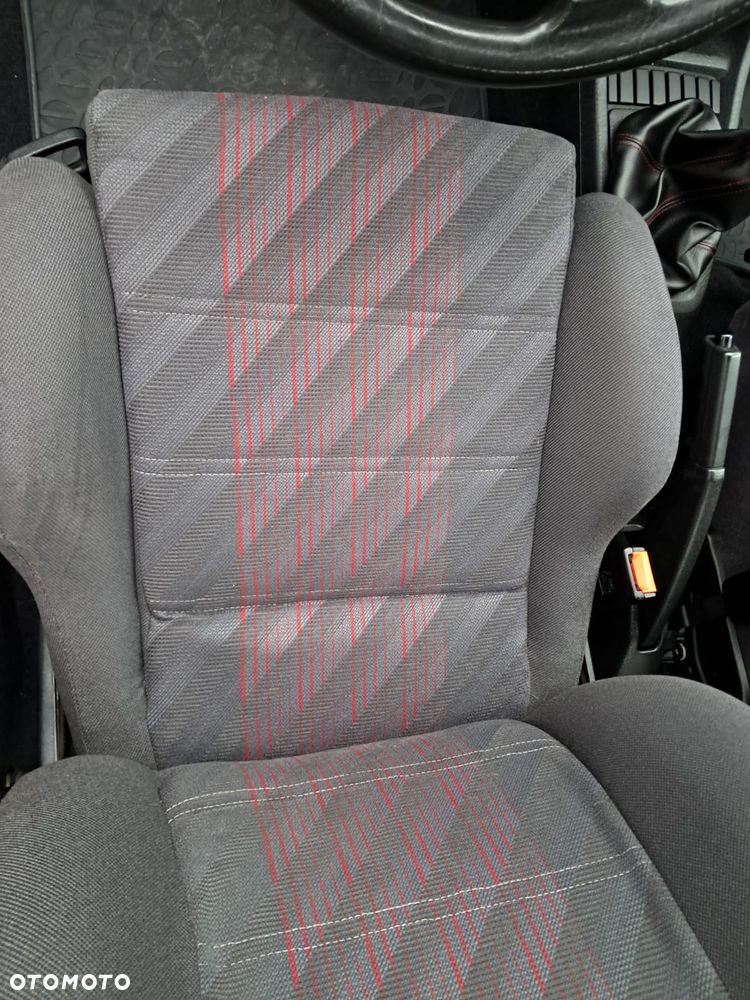 Volkswagen Golf 1.8 GTI - 25