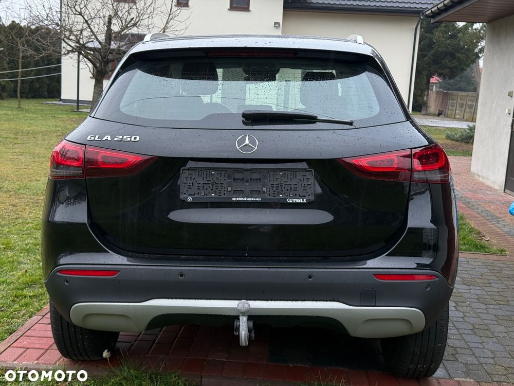 Mercedes-Benz GLA 250 - 6