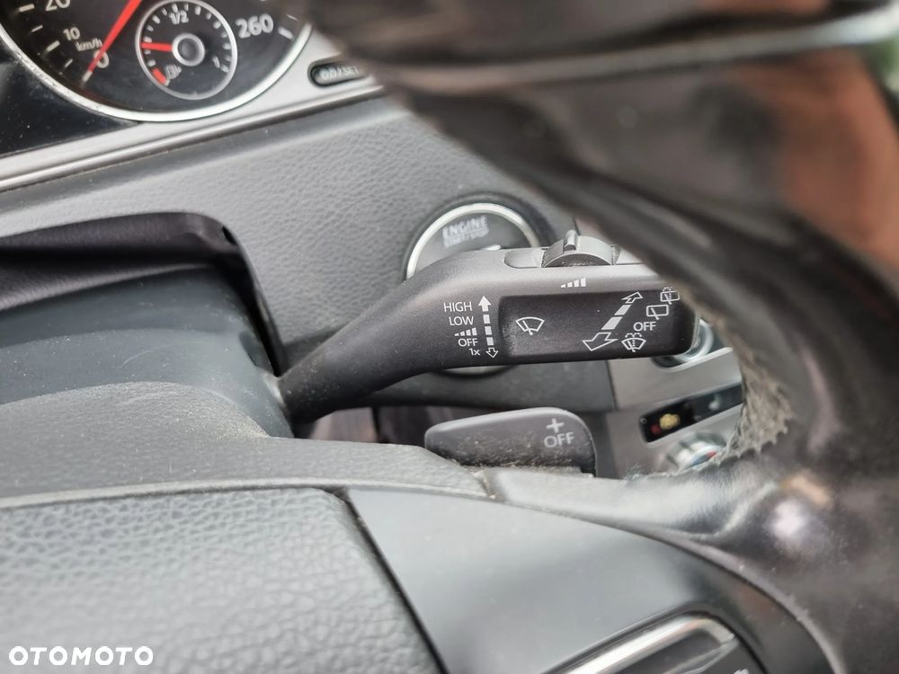Volkswagen Passat 2.0 TDI Comfortline DSG - 16