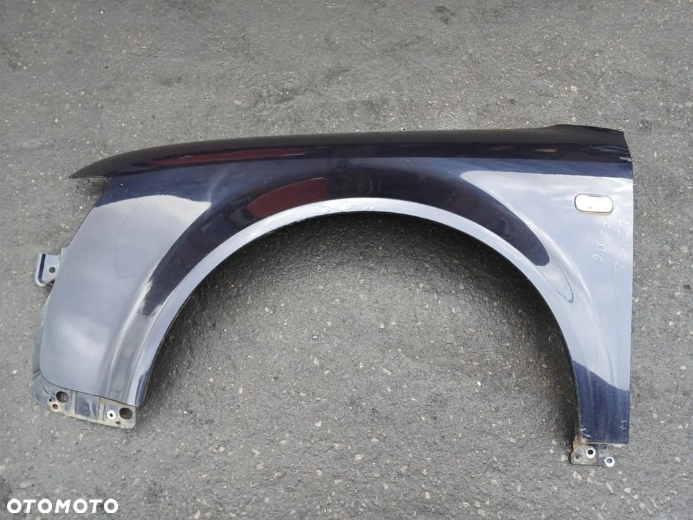 Audi A4 B6 Sedan Błotnik lewy, prawy Kod lakieu LZ5L - 1