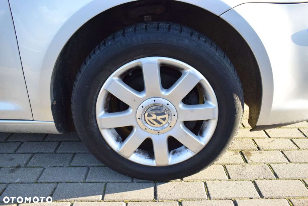Volkswagen Touran - 30