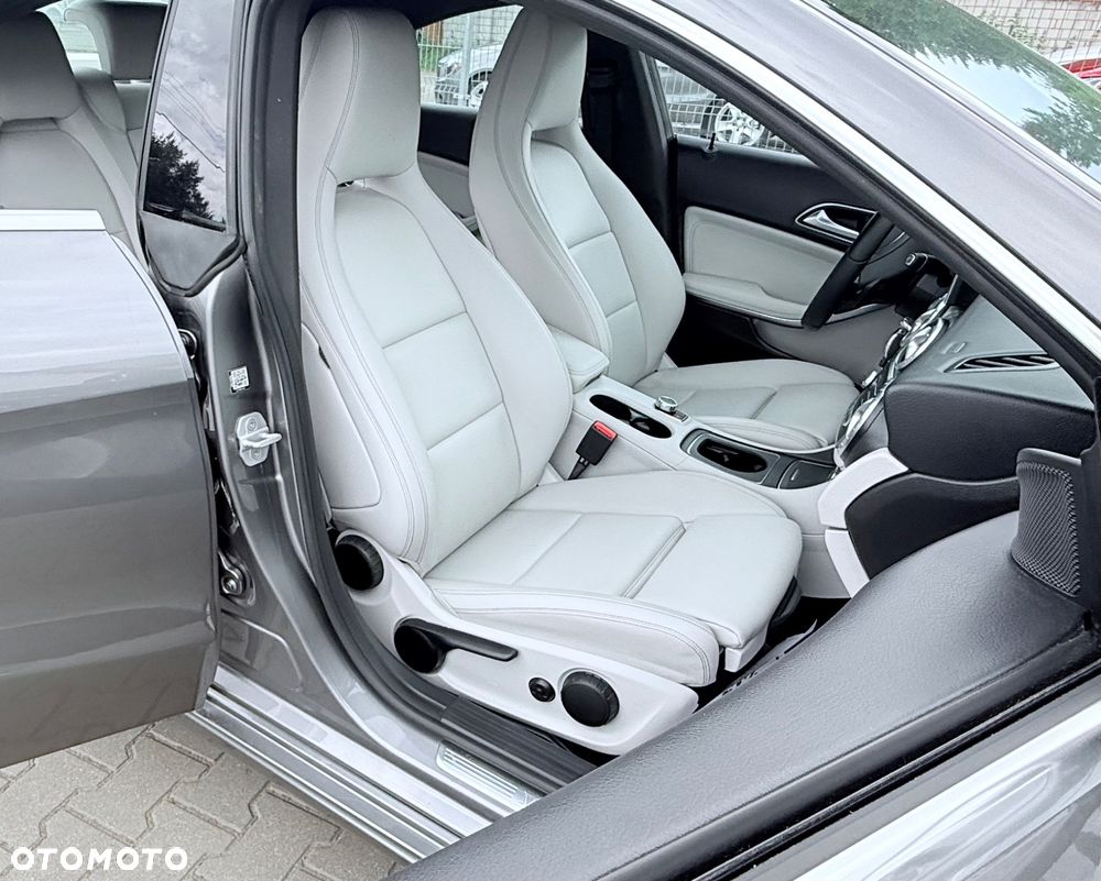 Mercedes-Benz CLA 250 7G-DCT AMG Line - 29