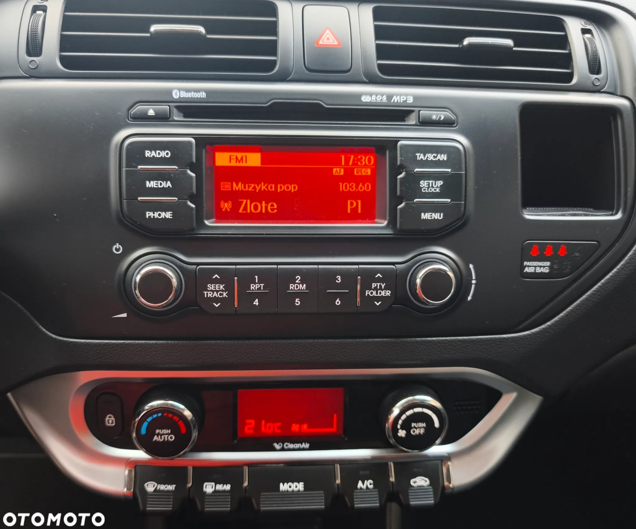 Kia Rio 1.2 Dream Team Edition - 28
