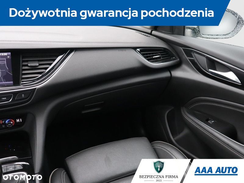 Opel Insignia - 10