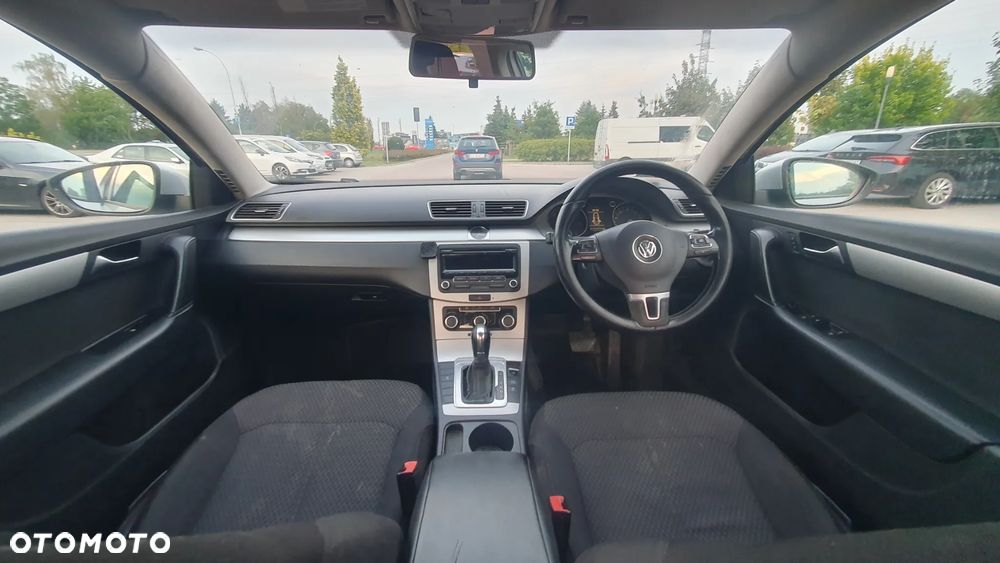 Volkswagen Passat - 8