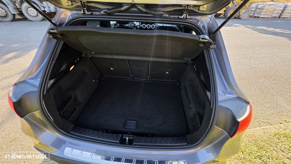 Mercedes-Benz GLA 250 e 8G-DCT AMG Line - 15