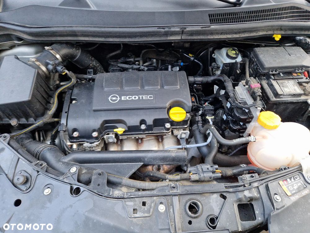 Opel Corsa 1.4 16V Cosmo - 14