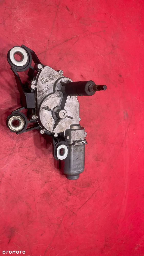 SILNICZEK WYCIERACZKI TYŁ SKODA FABIA II 2008r - 6