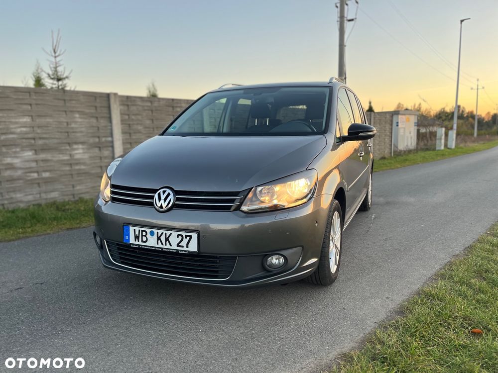 Volkswagen Touran 2.0 TDI DPF BlueMotion Technology DSG STYLE - 2