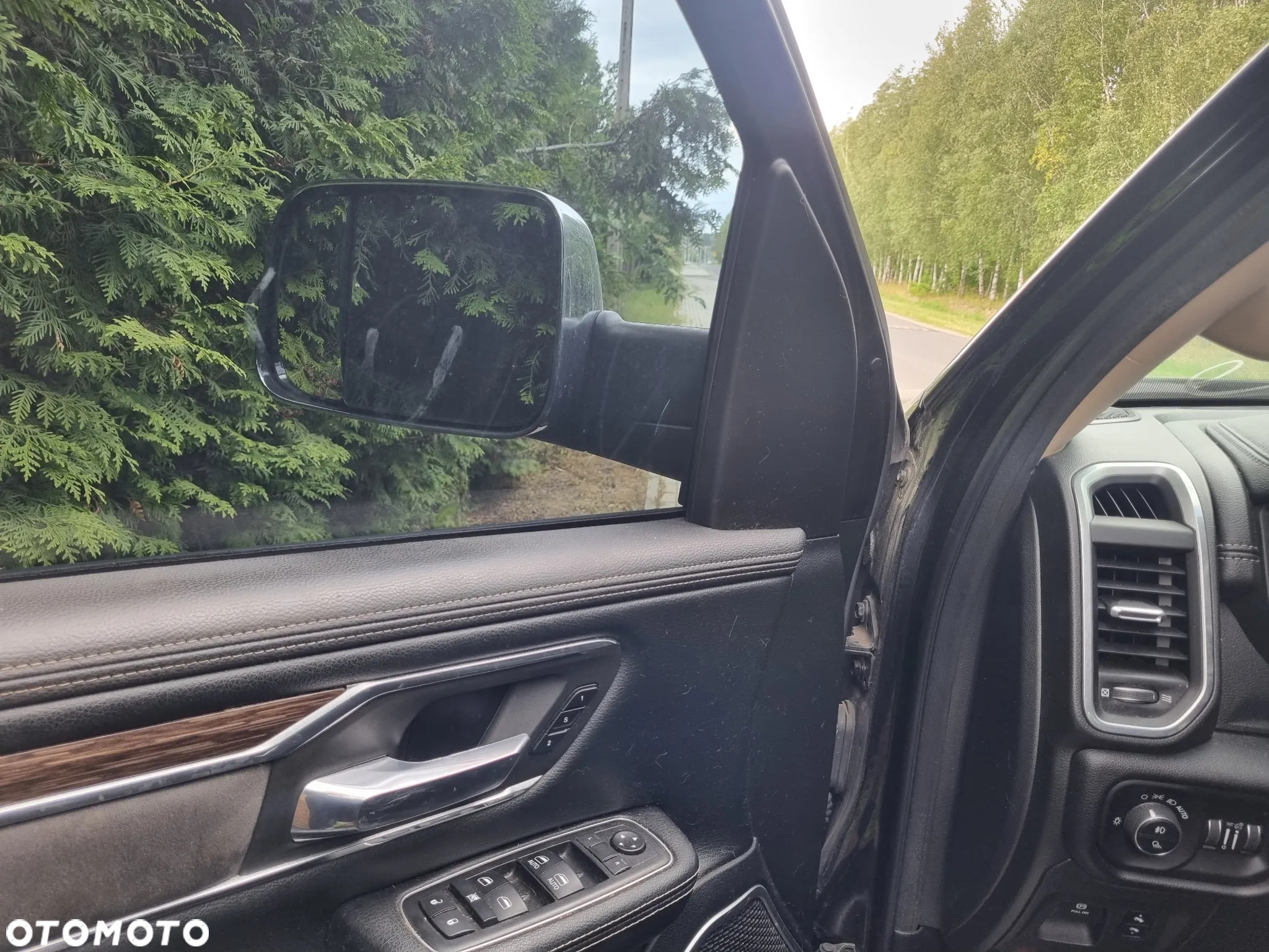 Dodge RAM 1500 5.7 4x4 - 24