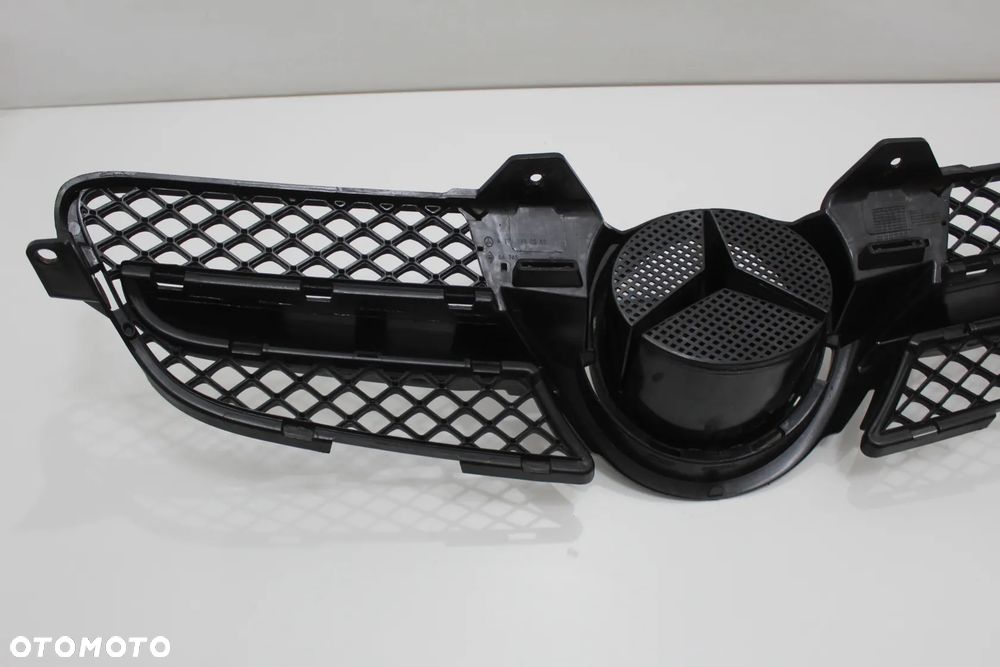 Grill atrapa chłodnicy stan BDB OE Mercedes SLK R171 W171 Lift Lifting A1718880260 - 10